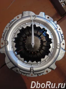 Часы из детали двигателя "корзина сцепления"